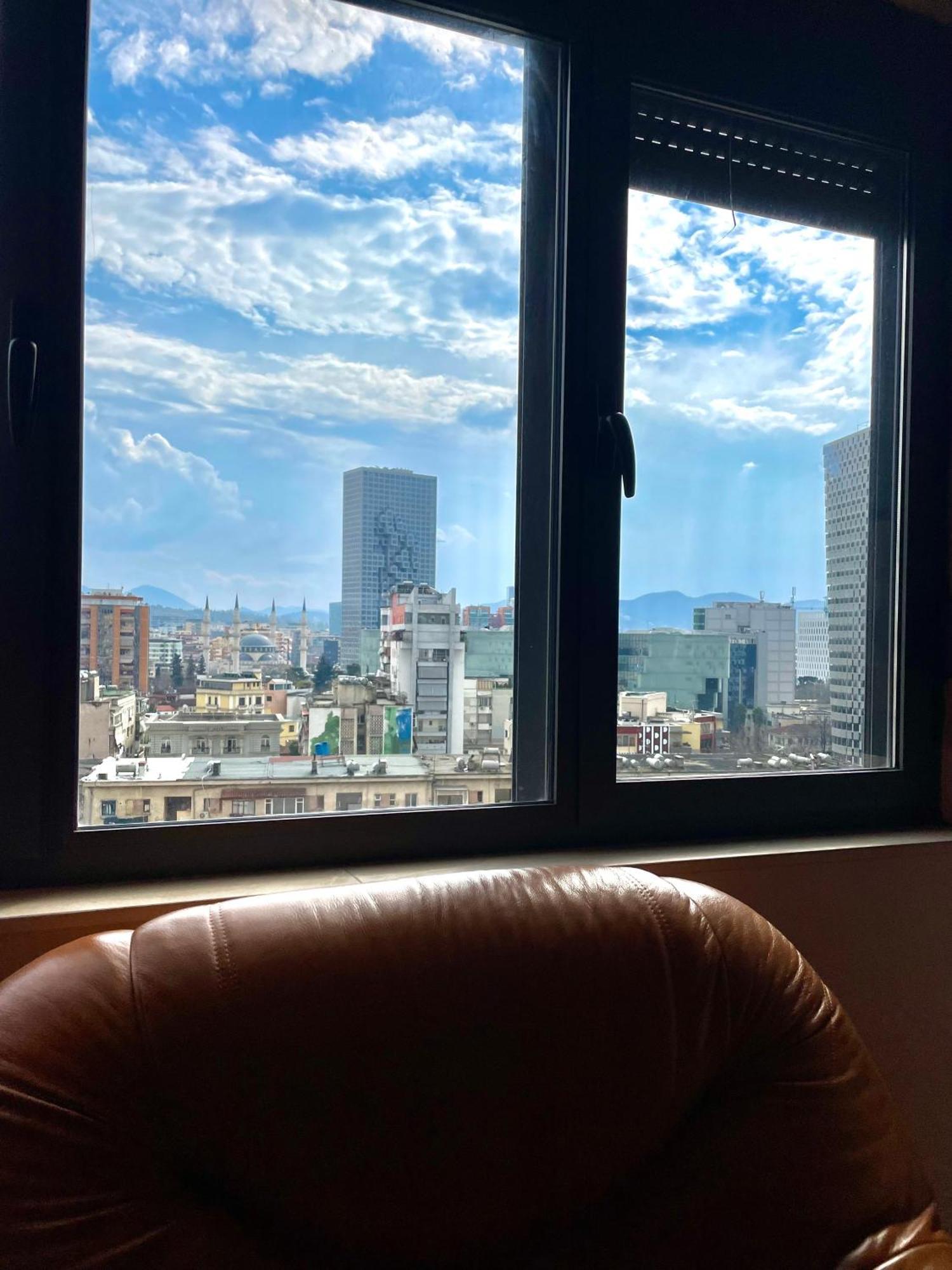 Easy Peasy - 9Th Floor View Downtown Apartamento Tirana Exterior foto